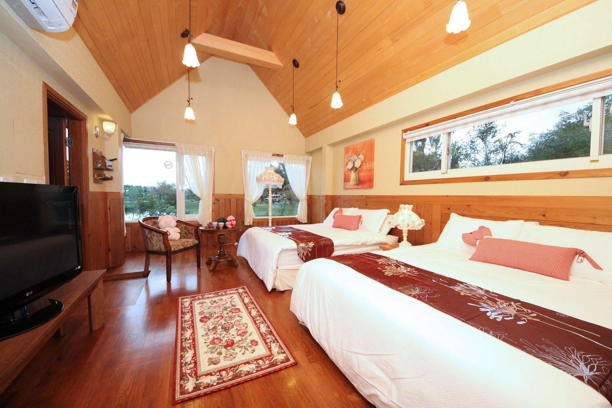 Green Forest Villa Yilan Buitenkant foto