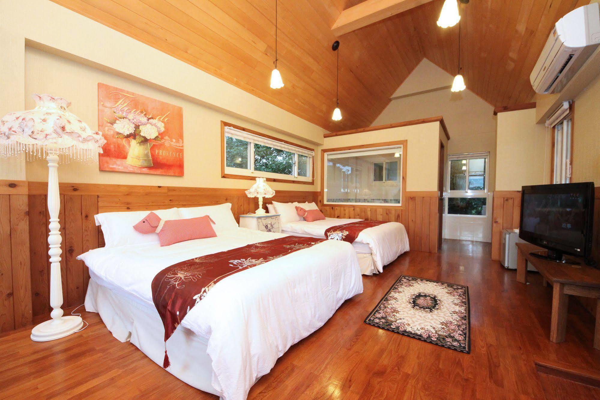 Green Forest Villa Yilan Buitenkant foto